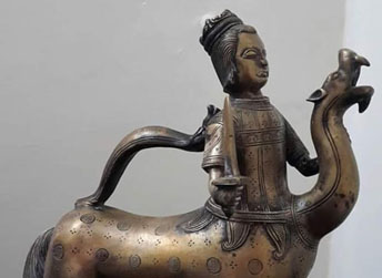 bronze statue 10